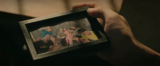 Cách em 1 milimet - Tập 18: Nghiêm cưỡng bức Nga trong phòng riêng, bị Đức đánh vỡ mặt tiền - Ảnh 35.