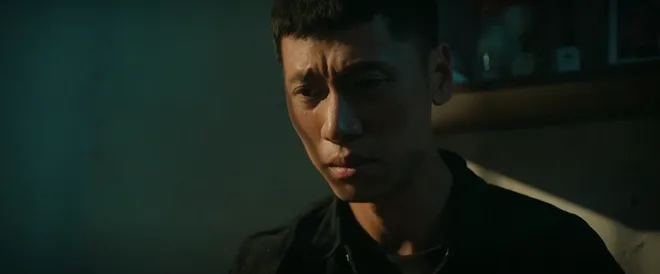 Cách em 1 milimet - Tập 18: Nghiêm cưỡng bức Nga trong phòng riêng, bị Đức đánh vỡ mặt tiền - Ảnh 36.