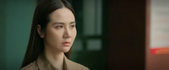 Cách em 1 milimet - Tập 19: Ngân mất mặt trước Viễn khi việc Nghiêm cưỡng bức bạn gái Đức vỡ lở - Ảnh 1.