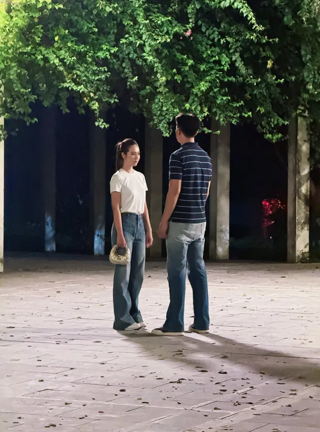 Viễn lớn - bé của Cách em 1 milimet 'gây sốt' khi chung khung hình - Ảnh 7.