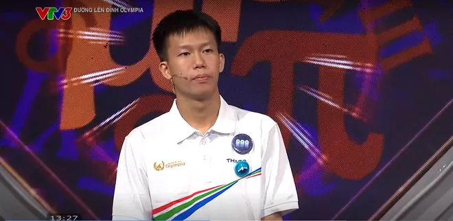 Đường lên đỉnh Olympia: Thí sinh giành vòng nguyệt quế từ đối thủ ngang tài ngang sức - Ảnh 4.