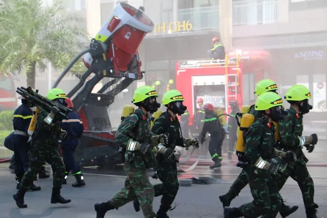 TP Hồ Chí Minh tổng duyệt diễn tập chữa cháy và cứu nạn quy mô lớn nhất năm 2025 - Ảnh 3.