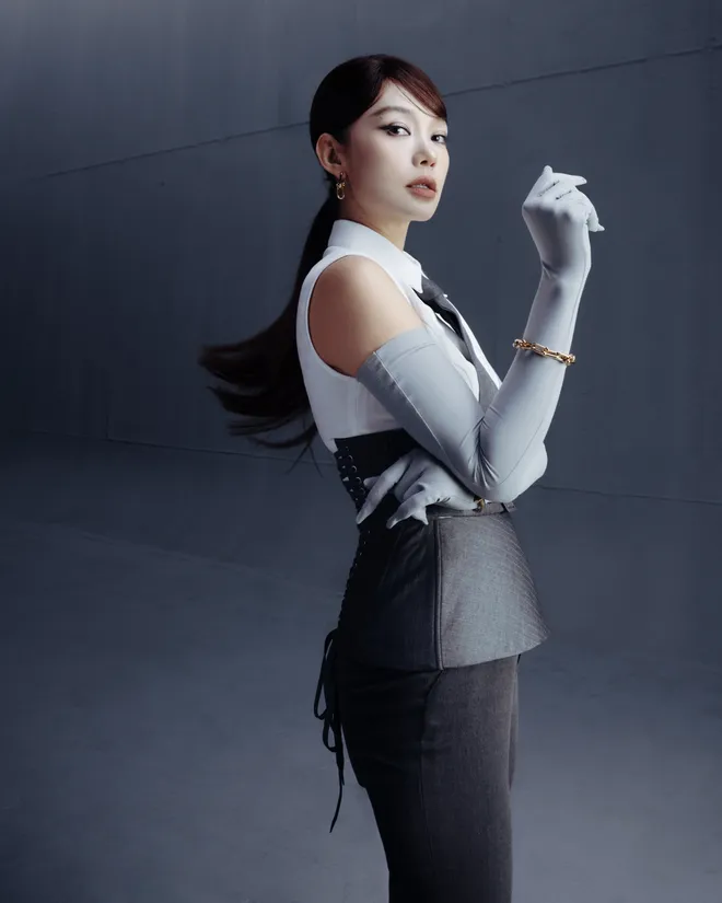 Ph&aacute;t h&agrave;nh MV mới Director, Minh Hằng h&eacute; lộ chuỗi dự &aacute;n tiếp theo- Ảnh 8.