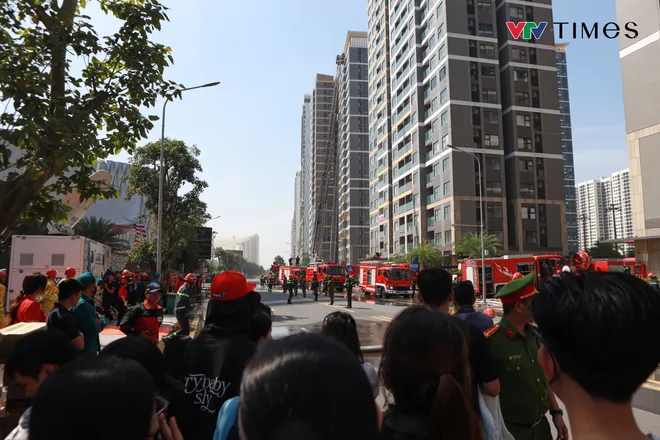 TP Hồ Chí Minh: Hơn 3.000 người tham gia diễn tập phòng chữa cháy và cứu nạn, cứu hộ lớn nhất năm- Ảnh 18. TP Hồ Chí Minh: Hơn 3.000 người tham gia diễn tập phòng chữa cháy và cứu nạn, cứu hộ lớn nhất năm- Ảnh 18.