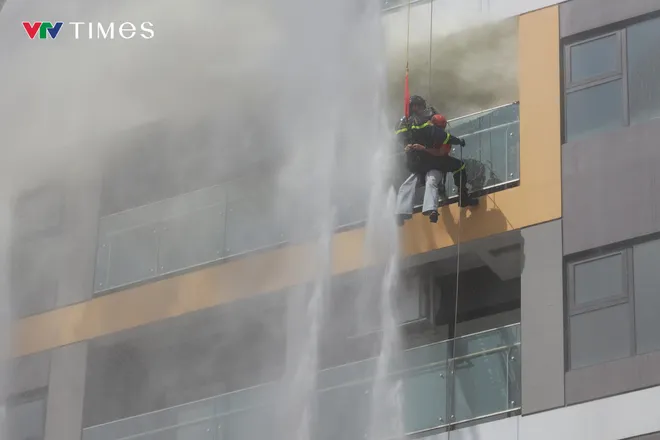 TP Hồ Chí Minh: Hơn 3.000 người tham gia diễn tập phòng chữa cháy và cứu nạn, cứu hộ lớn nhất năm- Ảnh 11. TP Hồ Chí Minh: Hơn 3.000 người tham gia diễn tập phòng chữa cháy và cứu nạn, cứu hộ lớn nhất năm- Ảnh 11.