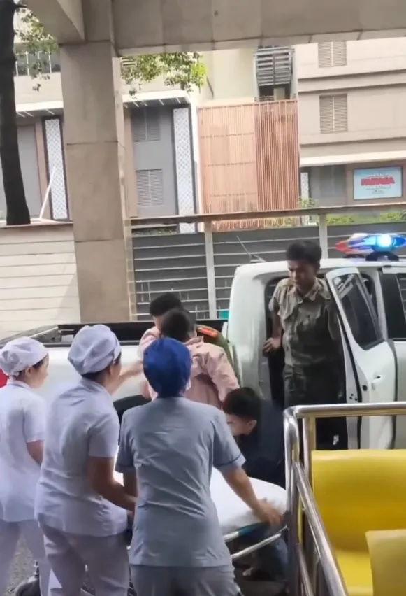 Ấm lòng từ những việc tử tế hỗ trợ người dân của Công an TP Hồ Chí Minh - Ảnh 3.