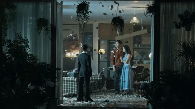 Điểm chung của hai MV đang khuấy đảo đường đua V-Pop- Ảnh 10.