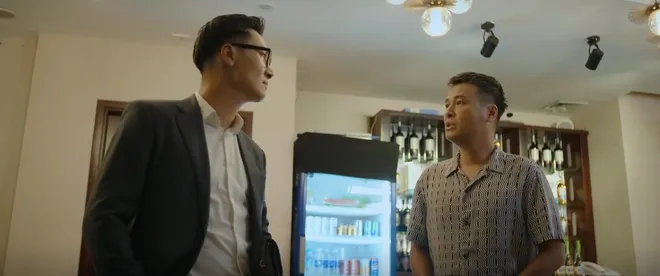 Lằn ranh - Tập 13: Triển bắt tay cựu Chủ tịch tỉnh giải vấn đề kh&oacute; của Trinh Tam - Ảnh 4.