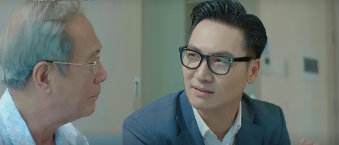 Lằn ranh - Tập 13: Triển bắt tay cựu Chủ tịch tỉnh giải vấn đề kh&oacute; của Trinh Tam - Ảnh 2.