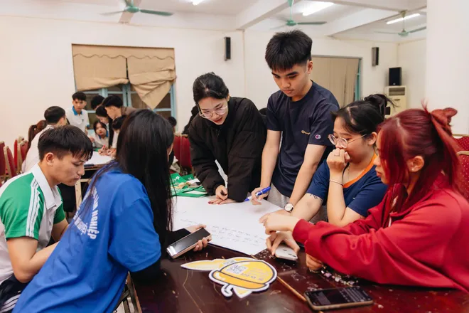 Từ Hà Nội đến COP30: Thanh niên ASEAN đối thoại tìm nguồn lực cho giải pháp xanh - Ảnh 2.