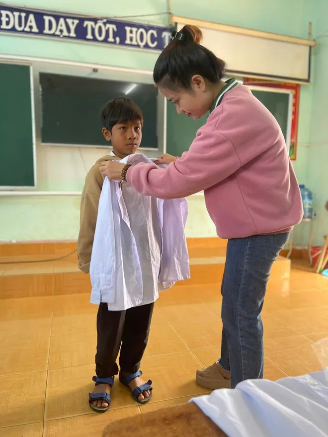 Cô giáo 9X nuôi ước mơ đến trường cho học trò vùng sâu- Ảnh 16.