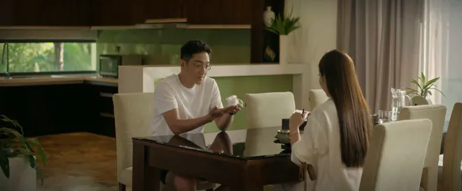 Cách em 1 milimet - Tập 24: Đức quyết định chia tay sau khi biết về lời khai của Nga, Ngân đối mặt với Nghiêm- Ảnh 12. Cách em 1 milimet - Tập 24: Đức quyết định chia tay sau khi biết về lời khai của Nga, Ngân đối mặt với Nghiêm- Ảnh 12.