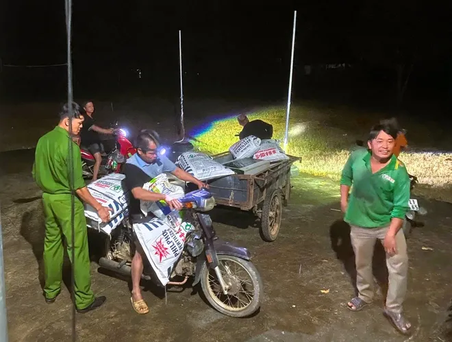 Đồng Nai: Công an sơ tán người dân vùng trũng khi thủy điện xả nước- Ảnh 1.