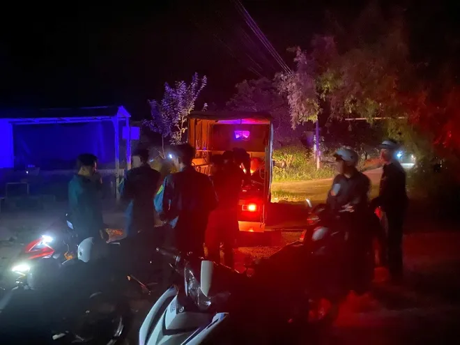 Đồng Nai: Công an sơ tán người dân vùng trũng khi thủy điện xả nước- Ảnh 3.