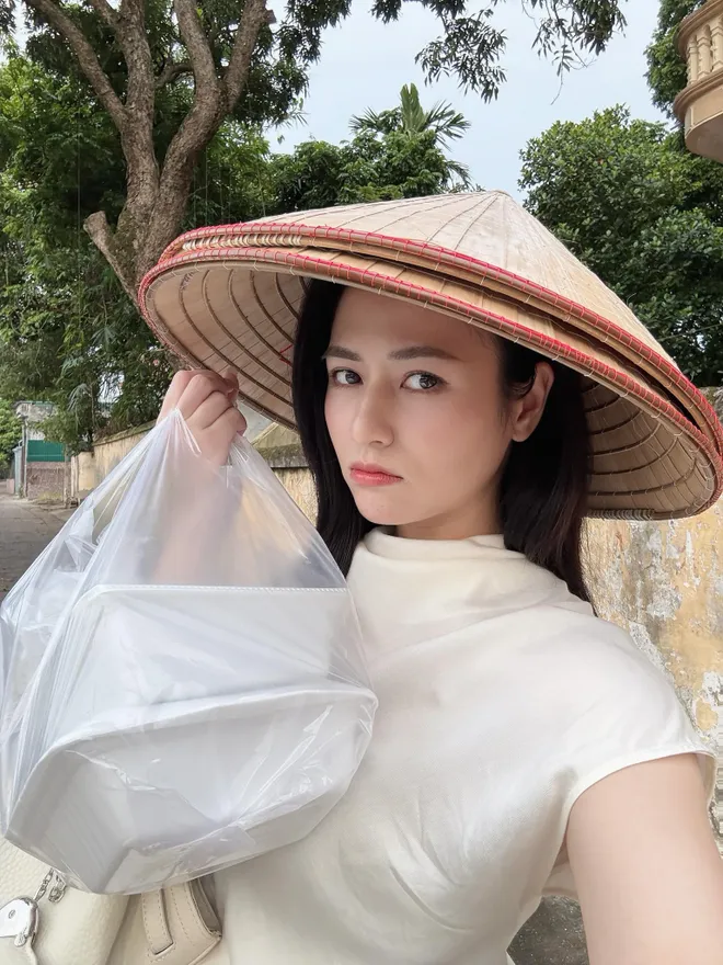 Gió ngang khoảng trời xanh: Hậu trường siêu đáng yêu của cặp Ngân và Dũng 'con bác Bơ'- Ảnh 16. Gió ngang khoảng trời xanh: Hậu trường siêu đáng yêu của cặp Ngân và Dũng 'con bác Bơ'- Ảnh 16.