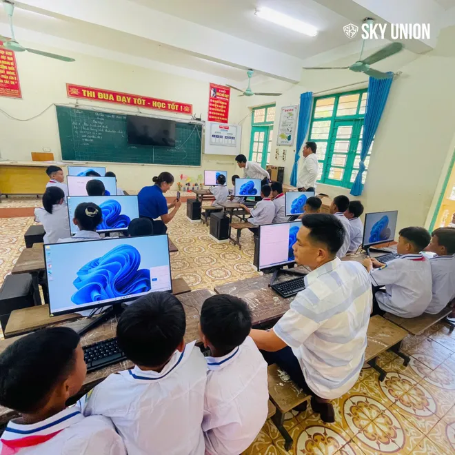 M‑TP Entertainment tiếp tục đồng hành cùng Quỹ Tấm lòng Việt sẻ chia khó khăn với đồng bào miền Trung- Ảnh 8. M‑TP Entertainment tiếp tục đồng hành cùng Quỹ Tấm lòng Việt sẻ chia khó khăn với đồng bào miền Trung- Ảnh 8.