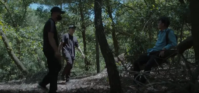 Lằn ranh - Tập 18: Xuất hiện ông trùm đứng sau những vụ làm ăn phi pháp của Thiệu- Ảnh 10. Lằn ranh - Tập 18: Xuất hiện ông trùm đứng sau những vụ làm ăn phi pháp của Thiệu- Ảnh 10.