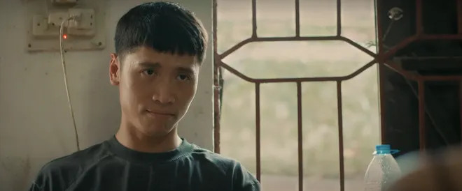 Cách em 1 milimet - Tập 25: Tìm đến tận nhà Biên đòi ngủ lại, con gái ông trùm bị Biên nhốt lại - Ảnh 2.