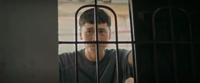 Cách em 1 milimet - Tập 25: Tìm đến tận nhà Biên đòi ngủ lại, con gái ông trùm bị Biên nhốt lại - Ảnh 7.