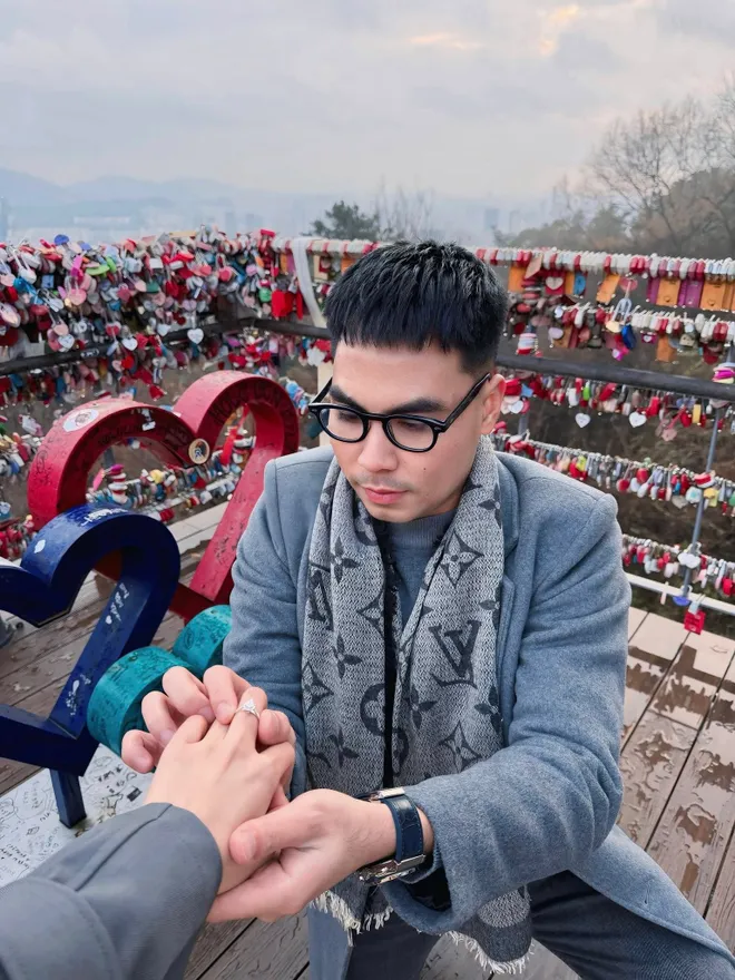 MC Mù Tạt Huyền Trang nhận lời cầu hôn của tuyển thủ Đức Huy - Ảnh 3.