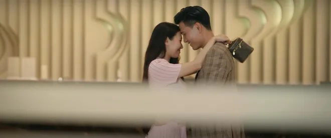 Cách em 1 milimet - Tập 26: Ngân sẽ ly hôn Nghiêm sau đám cưới em trai, vợ sắp cưới của Bách ngoại tình - Ảnh 4.