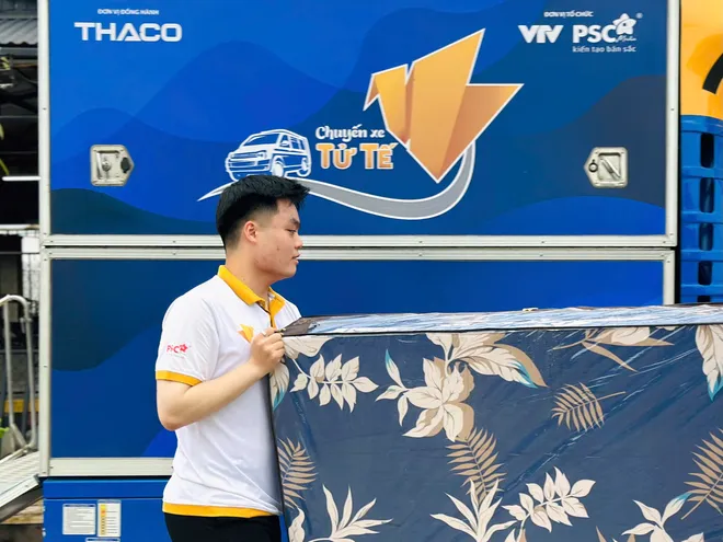 Chuyến xe tử tế mang những &ldquo;ngọn lửa y&ecirc;u thương&rdquo; sưởi ấm m&ugrave;a đ&ocirc;ng xứ Nghệ- Ảnh 17.