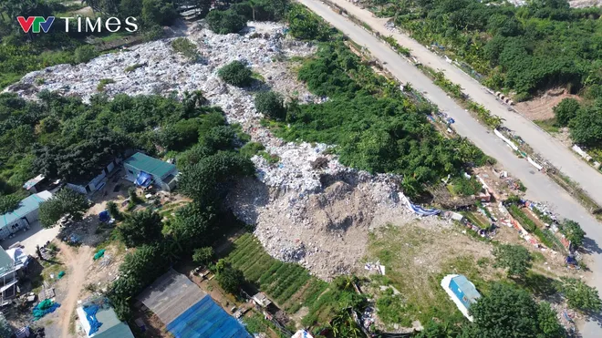 Hà Nội: “Điểm nóng” rác thải xây dựng tái xuất tại Xuân Đỉnh và Nghĩa Đô - Ảnh 7.