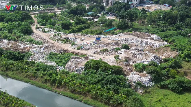 Hà Nội: “Điểm nóng” rác thải xây dựng tái xuất tại Xuân Đỉnh và Nghĩa Đô - Ảnh 2.