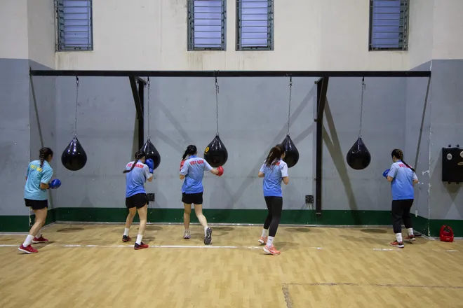 "Tinh thần thép" của những bóng hồng Boxing Việt Nam trước thềm SEA Games 33- Ảnh 11.