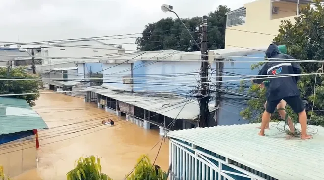 Phim t&agrave;i liệu "Vệt b&ugrave;n": Con người - điểm bắt đầu của hy vọng (20h30, VTV1) - Ảnh 2.