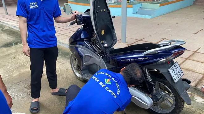 Khoảnh khắc đẹp tuần qua (24-30/11): Tình đồng bào trong giông bão- Ảnh 15. Khoảnh khắc đẹp tuần qua (24-30/11): Tình đồng bào trong giông bão- Ảnh 15.