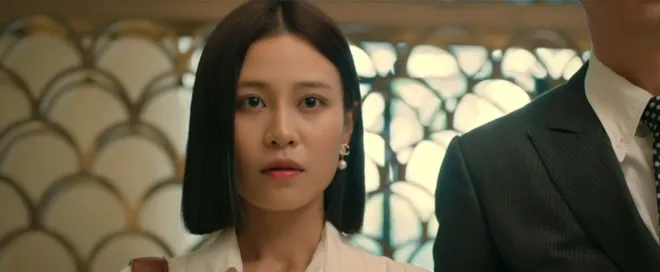 Cách em 1 milimet - Tập 27: Viễn gọi Ngân là "mắt toét", gọi Bách là "thần đằng" - Ảnh 1.