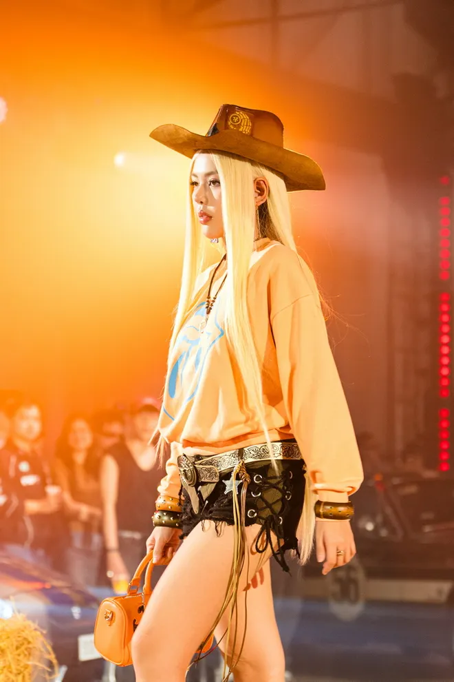 Sức hút mới của thời trang đường phố - Ảnh 4.