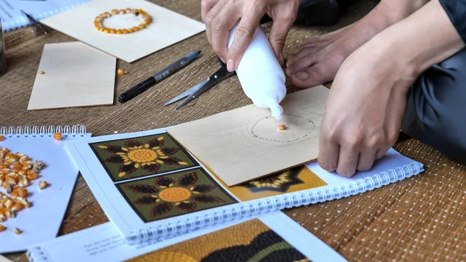 Nghệ thuật từ hạt ngô: Khi nông sản Lân Nóng "kể" chuyện du lịch xanh - Ảnh 5.