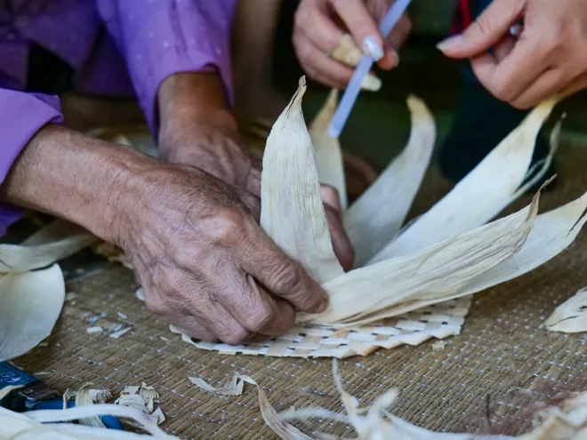 Nghệ thuật từ hạt ngô: Khi nông sản Lân Nóng "kể" chuyện du lịch xanh - Ảnh 7.