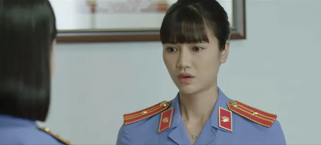 Lằn ranh - Tập 24: Khắc gặp nguy cơ xuống làm nhân viên quèn, chỉ còn lại người tình ở bên- Ảnh 11.