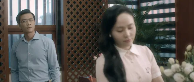 Lằn ranh - Tập 24: Khắc gặp nguy cơ xuống làm nhân viên quèn, chỉ còn lại người tình ở bên- Ảnh 4.