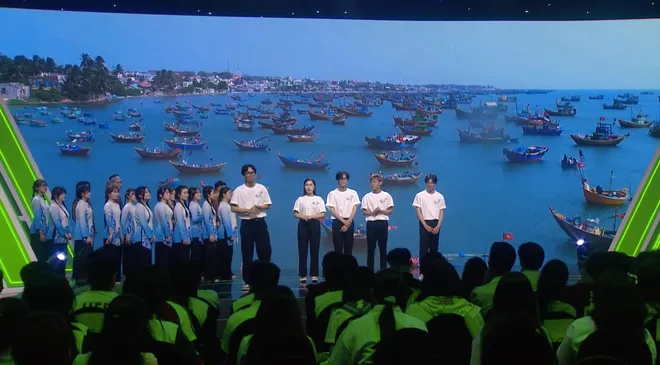 Sinh viên thế hệ mới - Tập 5: Cuộc đối đầu ngang tài ngang sức của ĐH Kinh tế - Tài chính TP HCM và ĐH Lạc Hồng - Ảnh 1.