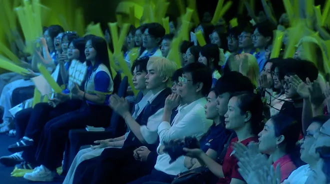 Sinh viên thế hệ mới - Tập 5: Cuộc đối đầu ngang tài ngang sức của ĐH Kinh tế - Tài chính TP HCM và ĐH Lạc Hồng - Ảnh 3.