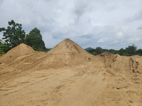 Khởi tố vụ khai thác cát trái phép quy mô lớn trên sông Đồng Nai - Ảnh 4.