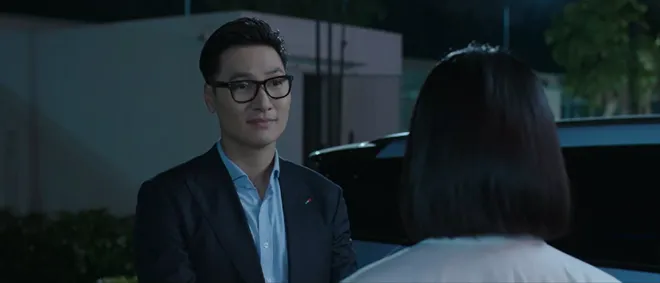 Lằn ranh - Tập 28: Phó Bí thư Sách ngoại tình với Trinh - Ảnh 2.