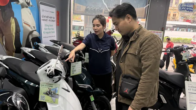 Thị trường xe m&aacute;y điện n&oacute;ng dẫn sau lộ tr&igrave;nh hạn chế xe xăng - Ảnh 2.