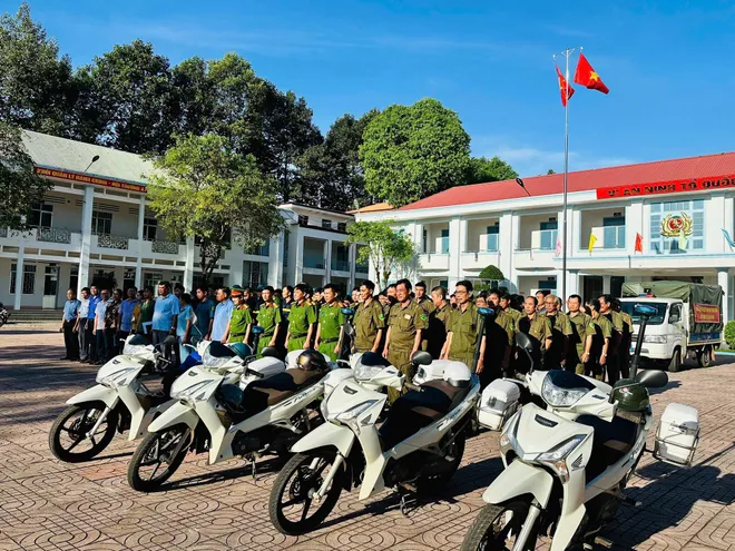 Đồng Nai đồng loạt ra qu&acirc;n cao điểm tấn c&ocirc;ng tội phạm, bảo đảm an ninh c&aacute;c sự kiện lớn năm 2026 - Ảnh 7.