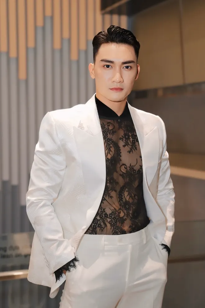 Quốc Trường kết hợp c&ugrave;ng Hoa hậu Tiểu Vy trong phim &ldquo;Ốc mượn hồn&rdquo; - Ảnh 3.