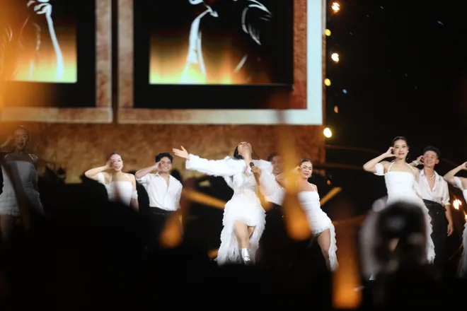 Mỹ T&acirc;m v&agrave; See the light: Trọn vẹn với những năng lượng rạng rỡ nhất - Ảnh 10.