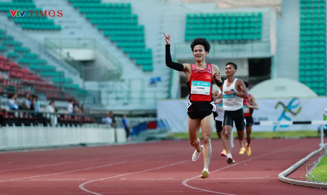 Những tấm HCV SEA Games 33 giàu cảm xúc trong ngày Điền kinh "thăng hoa" tại Supachalasai- Ảnh 8.