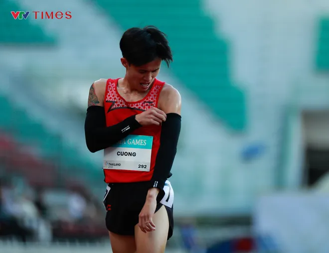Những tấm HCV SEA Games 33 giàu cảm xúc trong ngày Điền kinh "thăng hoa" tại Supachalasai- Ảnh 9.