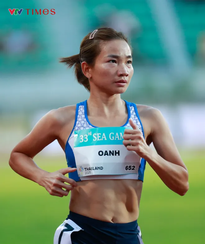Những tấm HCV SEA Games 33 giàu cảm xúc trong ngày Điền kinh "thăng hoa" tại Supachalasai- Ảnh 15.