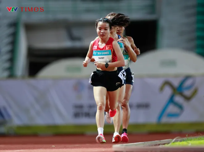 Những tấm HCV SEA Games 33 giàu cảm xúc trong ngày Điền kinh "thăng hoa" tại Supachalasai- Ảnh 14.