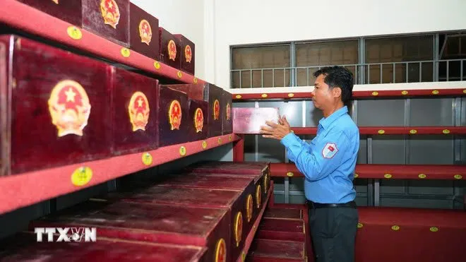 Khoảnh khắc đẹp tuần qua (8-14/12): Những nỗ lực bền bỉ dưới m&agrave;u cờ sắc &aacute;o - Ảnh 3.